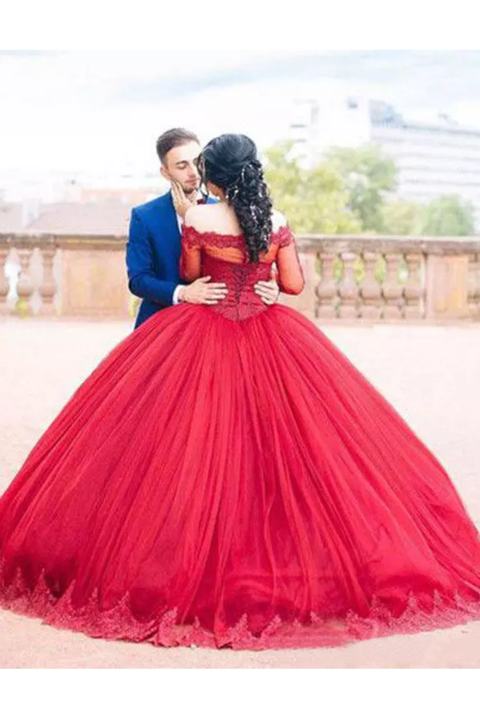 Long Sleeves Quinceanera Dresses Ball Gown Boat Neck With Applique