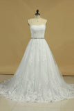 Scalloped Neck Wedding Dresses Tulle With Applique And Beads