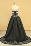 Quinceanera Dresses Ball Gown Sweetheart Satin With Beading And
