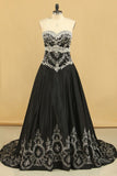 Quinceanera Dresses Ball Gown Sweetheart Satin With Beading And