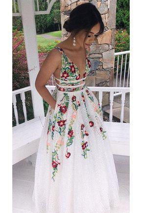 Fashion A Line Deep V Neck Backless Ivory Lace Prom Dress with Appliques