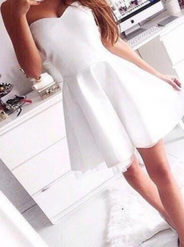 Modern A-line Sweetheart Mini Satin White Bridesmaid Dress/Homecoming Dress